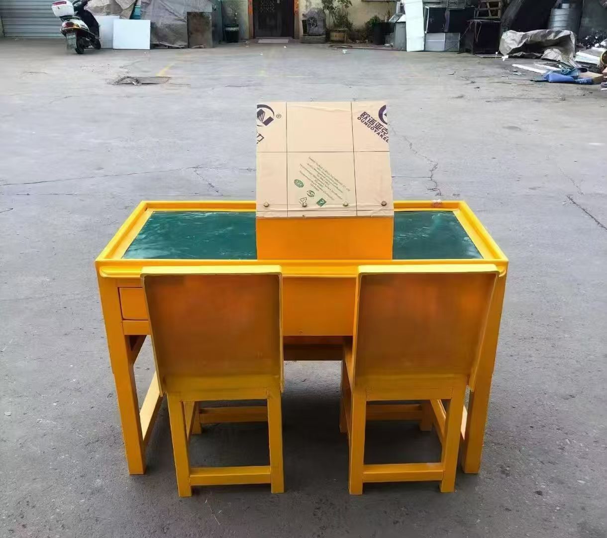 泗洪防静电导通桌井下煤矿火工品发放桌：危险品流转的安全守护者